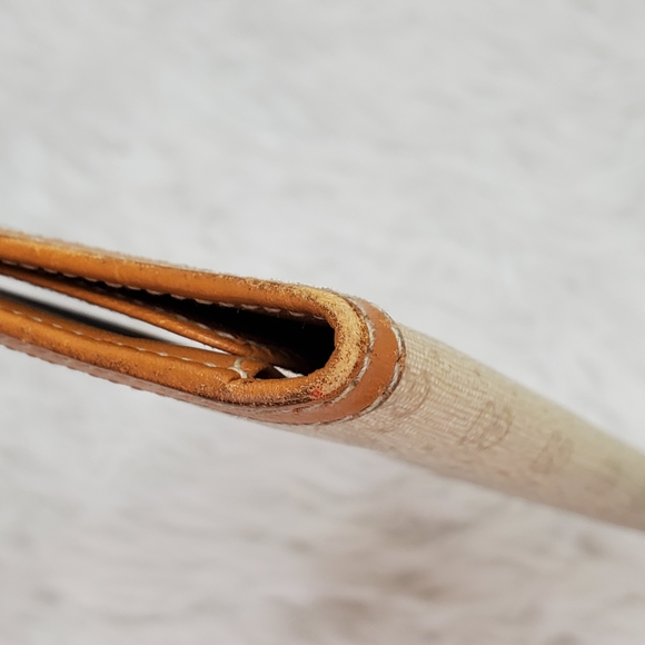 Gucci Vintage check book/ passport wallet - Picture 5 of 13